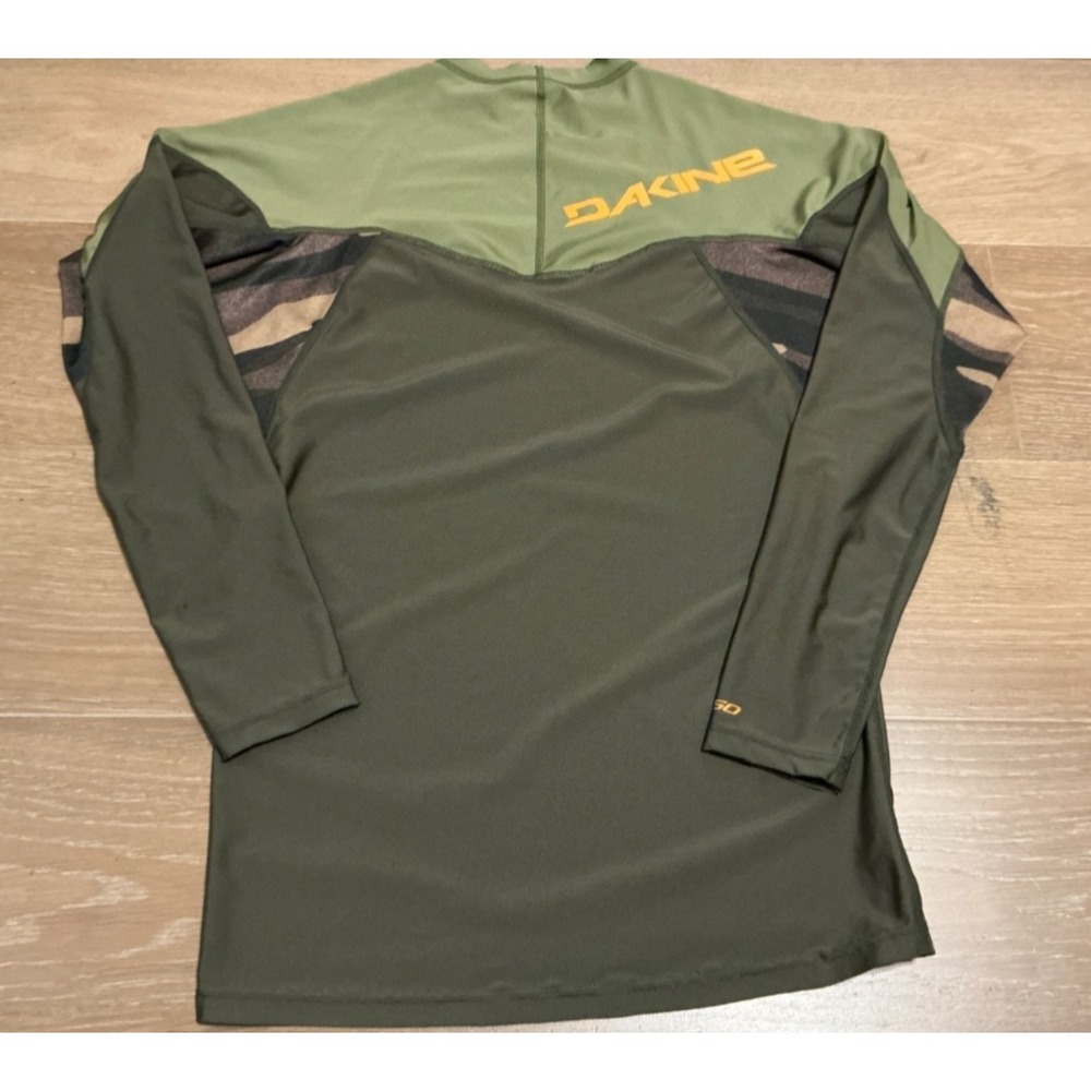 Dakine Heavy Duty Rash Guard Camo Men XL  Long Sleeve UPF 50 Slim Athletic Sport